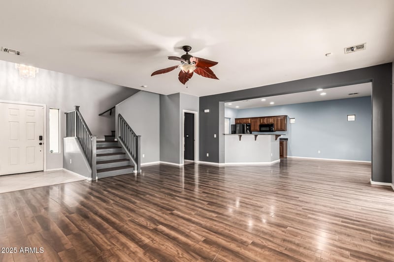 17592 Young St, Surprise, AZ 85388