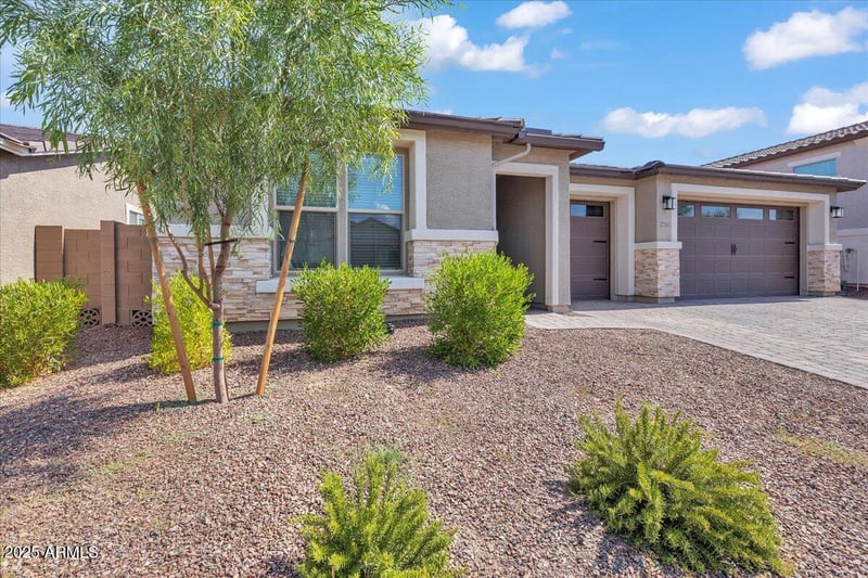 17593 Red Fox Rd, Surprise, AZ 85387