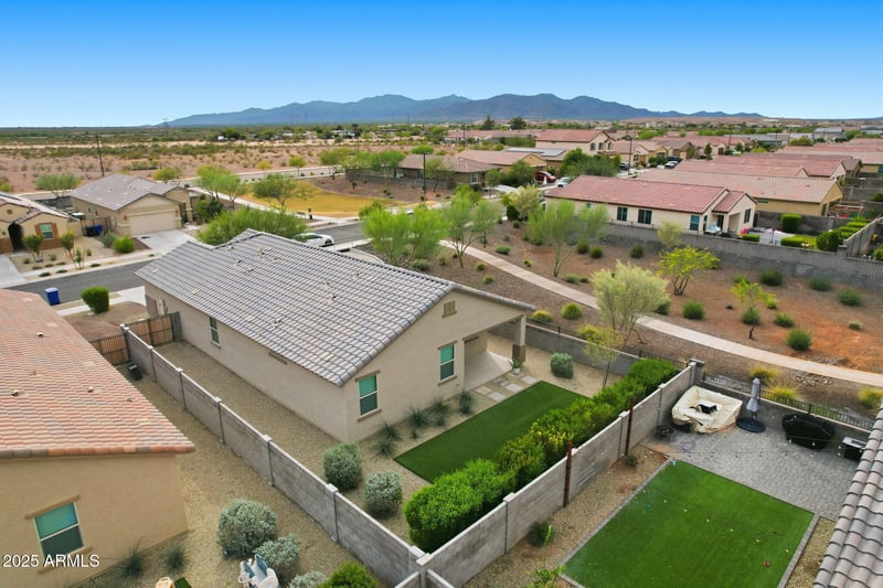 17594 Country Club Ter, Surprise, AZ 85387