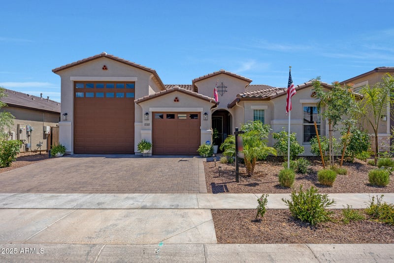 17597 Red Fox Rd, Surprise, AZ 85387