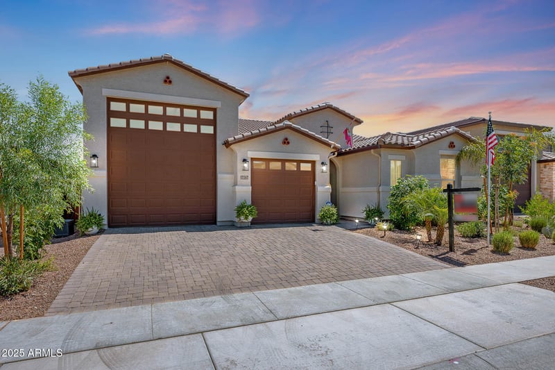 17597 Red Fox Rd, Surprise, AZ 85387