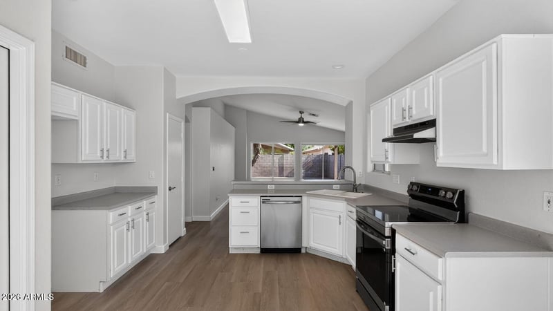 176 W Dublin St, Gilbert, AZ 85233