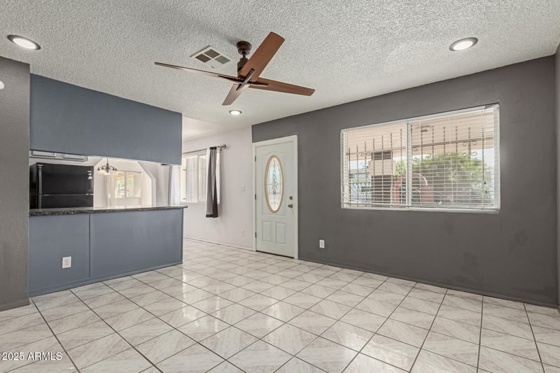 1760 Sunland Ave, Phoenix, AZ 85041