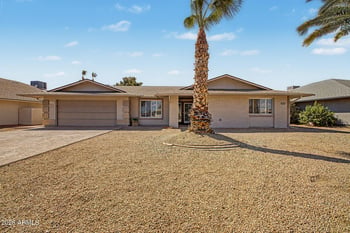 17602 Conquistador Dr, Sun City West, AZ 85375