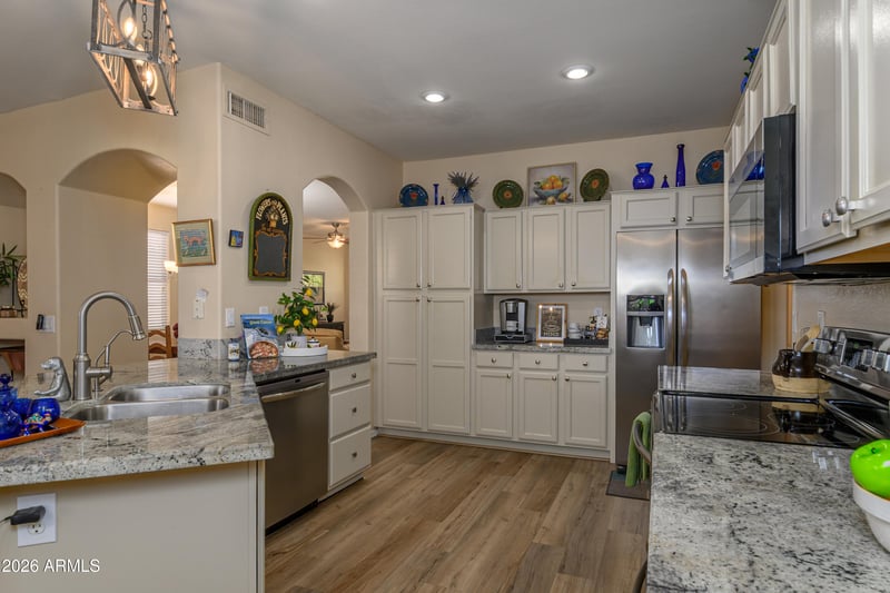 17605 N Coconino Dr, Surprise, AZ 85374