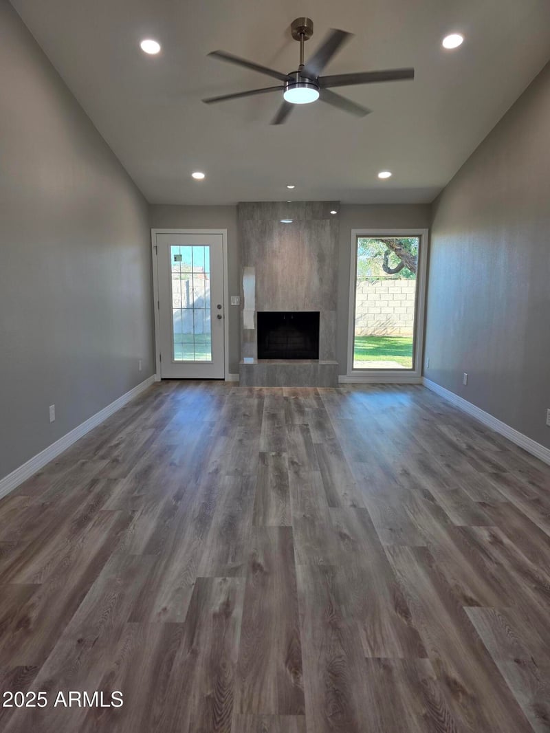 17607 Lindner Dr, Glendale, AZ 85308