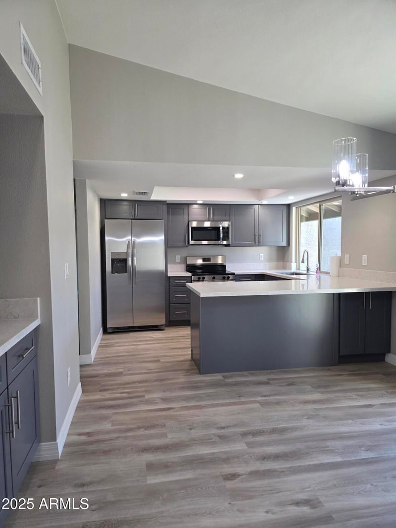 17607 Lindner Dr, Glendale, AZ 85308