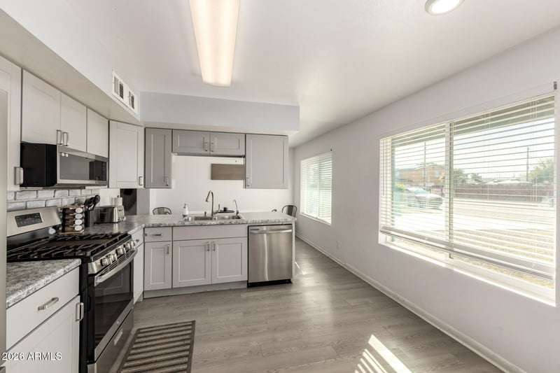 17607 15th Ave, Phoenix, AZ 85023