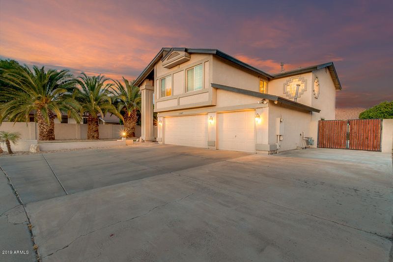 17607 N 63rd Ln, Glendale, AZ 85308