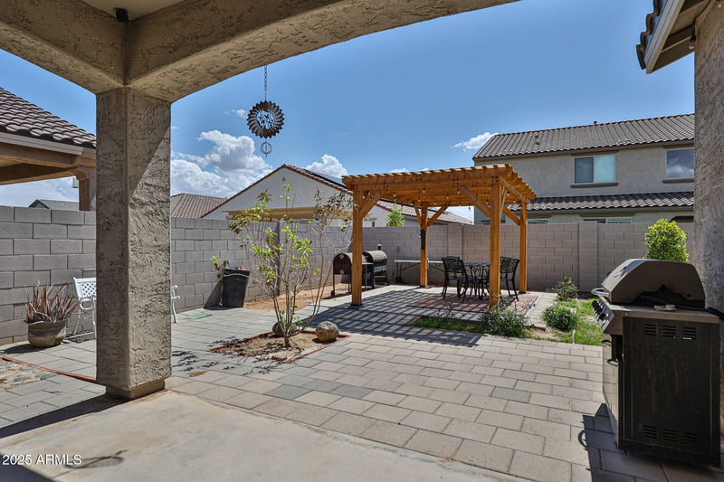 17609 Medlock Dr, Litchfield Park, AZ 85340