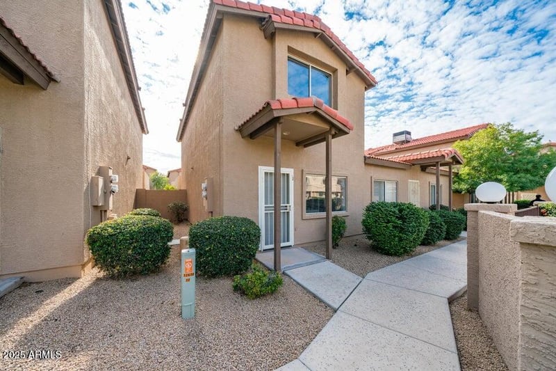 17610 17th Pl #11, Phoenix, AZ 85022
