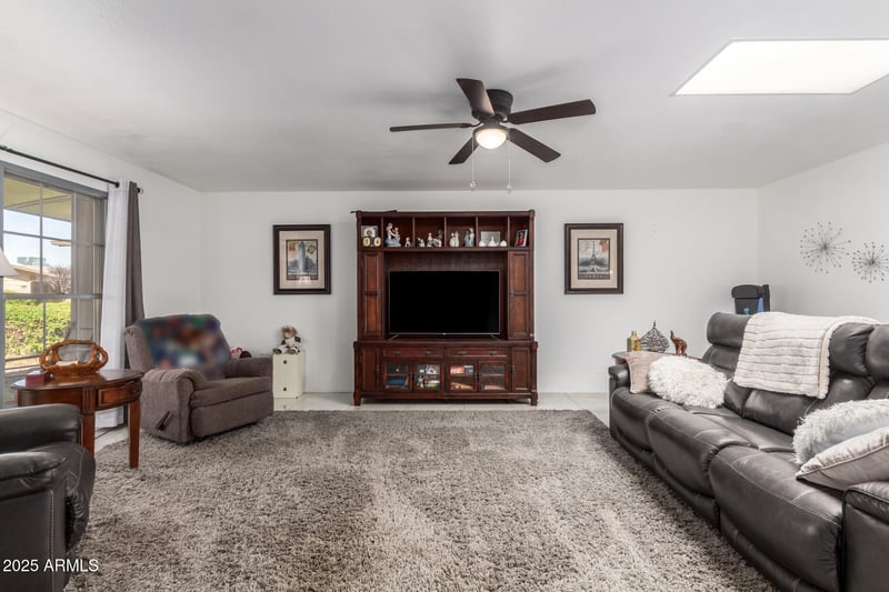 17611 102nd Dr, Sun City, AZ 85373