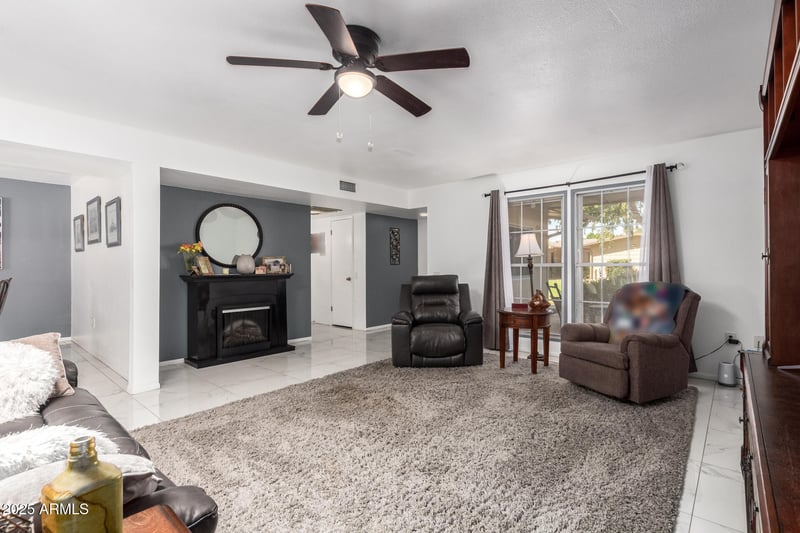 17611 102nd Dr, Sun City, AZ 85373