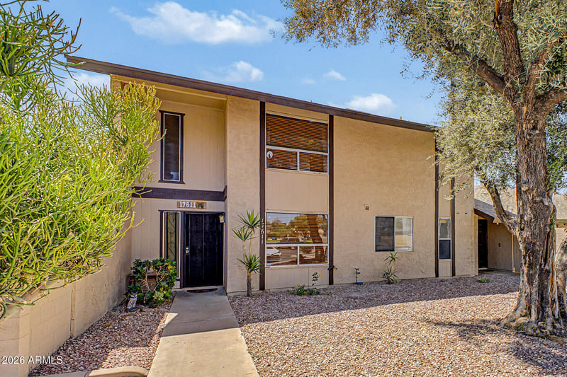 17611 45th Ave, Glendale, AZ 85308