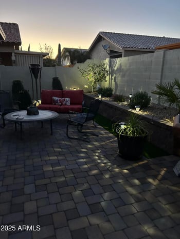 17612 Ingleside Dr, Surprise, AZ 85374