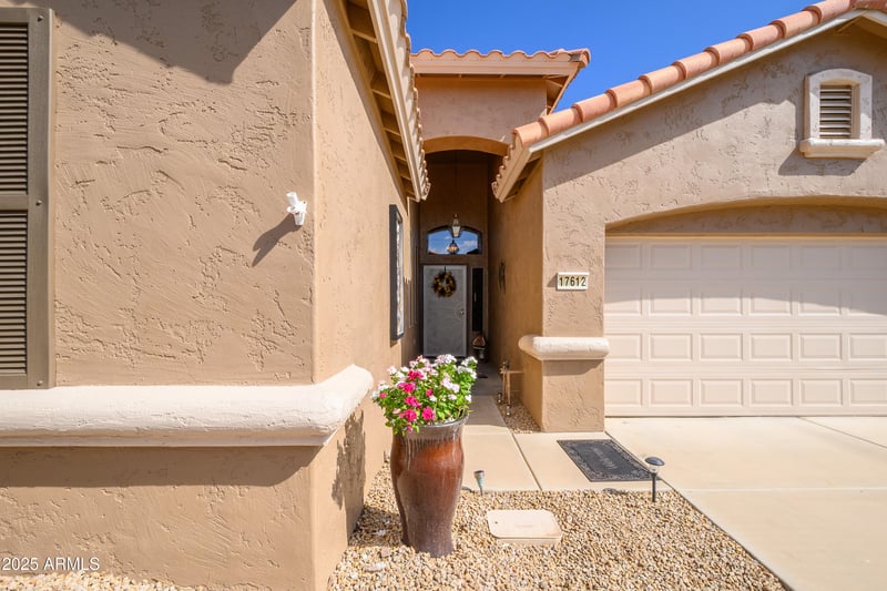 17612 Ingleside Dr, Surprise, AZ 85374
