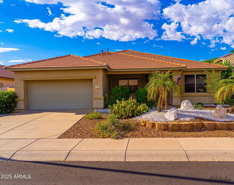 17614 Coconino Dr, Surprise, AZ 85374