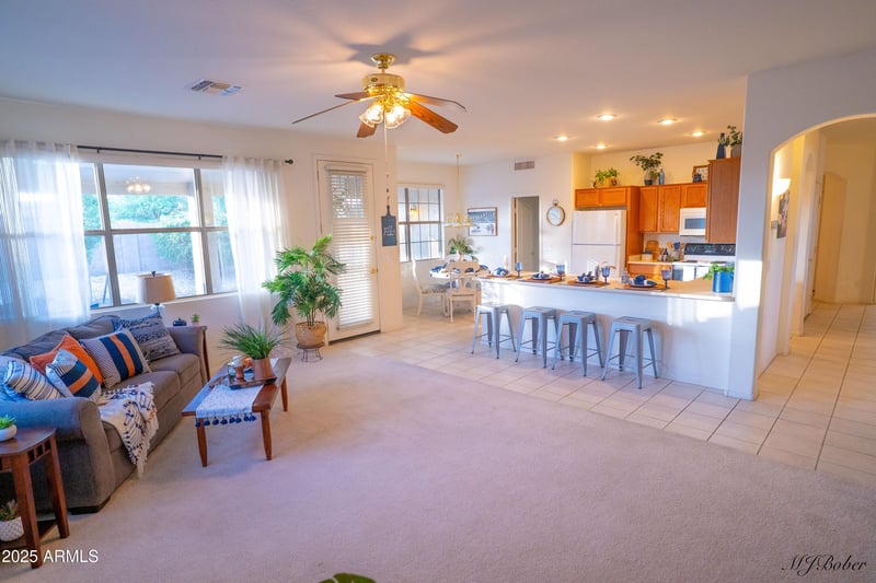 17614 Coconino Dr, Surprise, AZ 85374