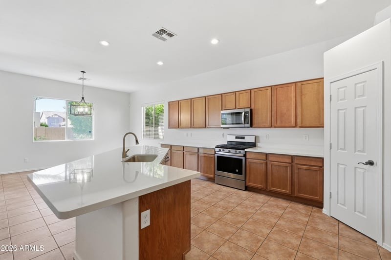 17615 Rimrock St, Surprise, AZ 85388