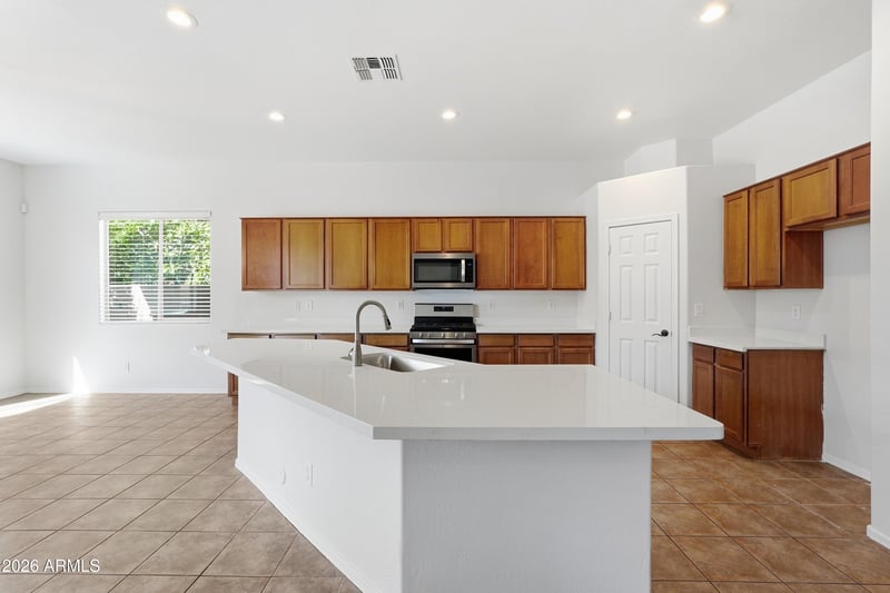 17615 Rimrock St, Surprise, AZ 85388