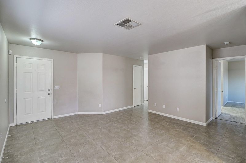 17618 N 28th Dr, Phoenix, AZ 85053