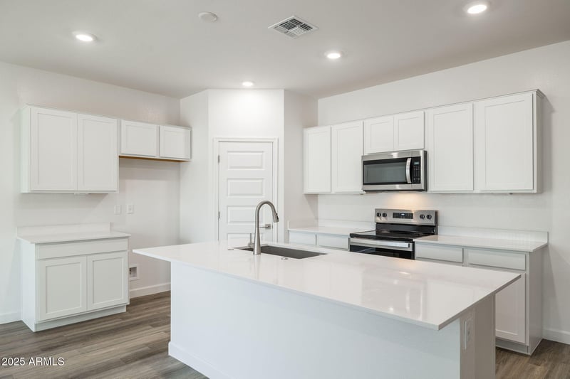 17620 Turquoise Ave, Waddell, AZ 85355
