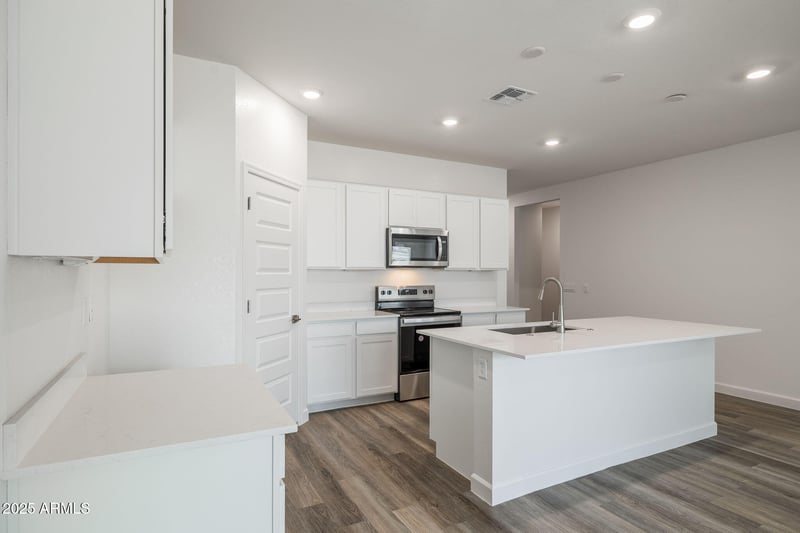 17620 Turquoise Ave, Waddell, AZ 85355