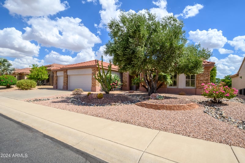 17621 Eagle Crest Dr, Surprise, AZ 85374