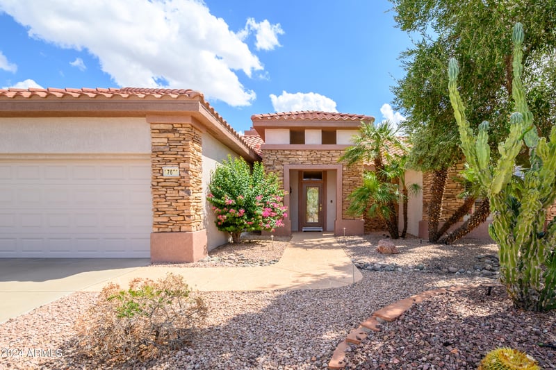 17621 Eagle Crest Dr, Surprise, AZ 85374
