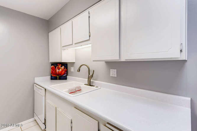 17622 N 104th Ave, Sun City, AZ 85373