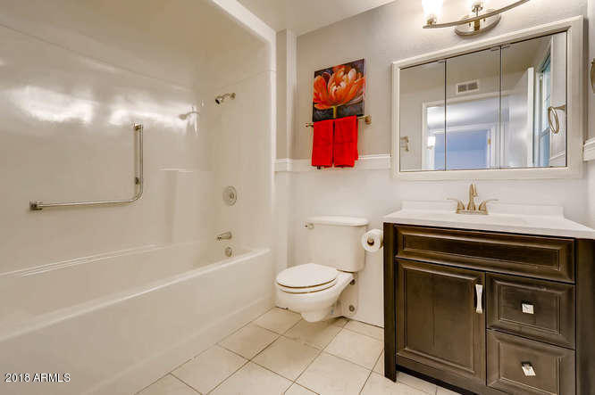 17622 N 104th Ave, Sun City, AZ 85373