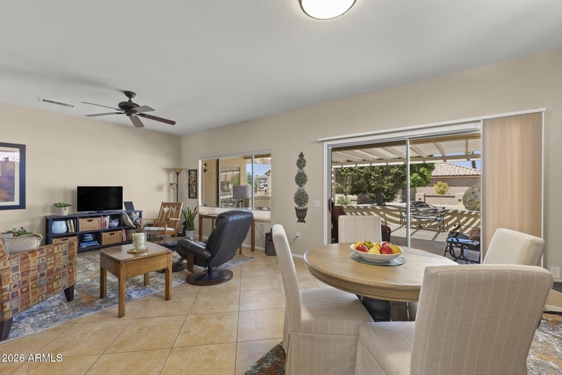 17622 N Eagle Crest Dr N, Surprise, AZ 85374