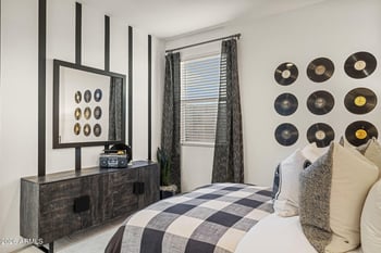 17622 Onyx Ave, Waddell, AZ 85355