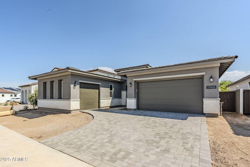 17625 Crawfordsville Dr, Surprise, AZ 85388