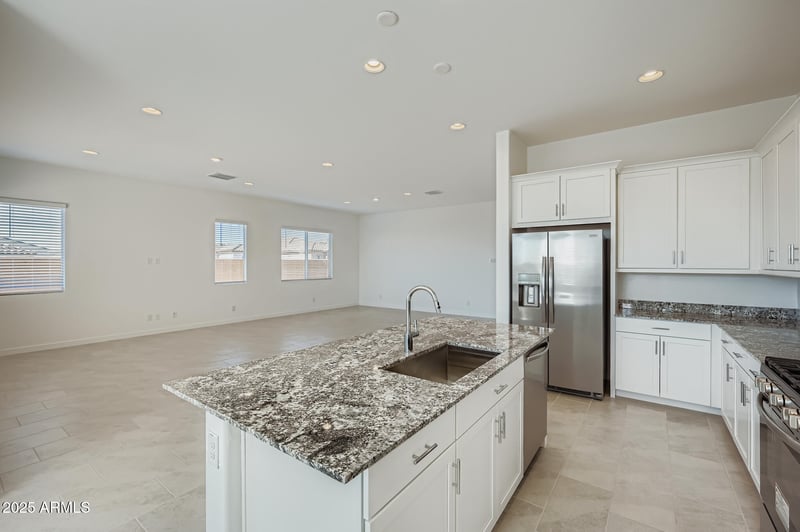 17625 Lupine Ave, Goodyear, AZ 85338