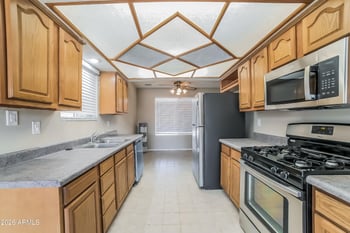 17626 16th Ave, Phoenix, AZ 85023