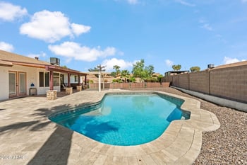 17629 N 39th Dr, Glendale, AZ 85308