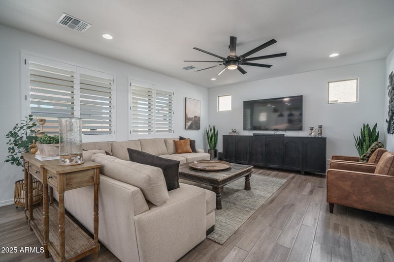 17633 Colter St, Litchfield Park, AZ 85340