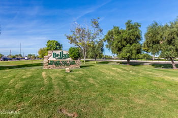 17633 Lindner Dr, Glendale, AZ 85308