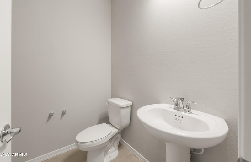 17633 Palo Verde Dr, Litchfield Park, AZ 85340