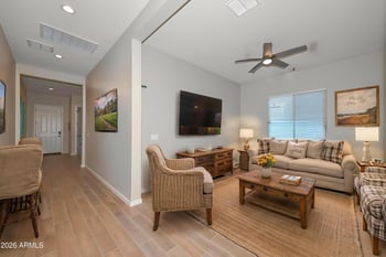 17633 W Running Deer Trl, Surprise, AZ 85387