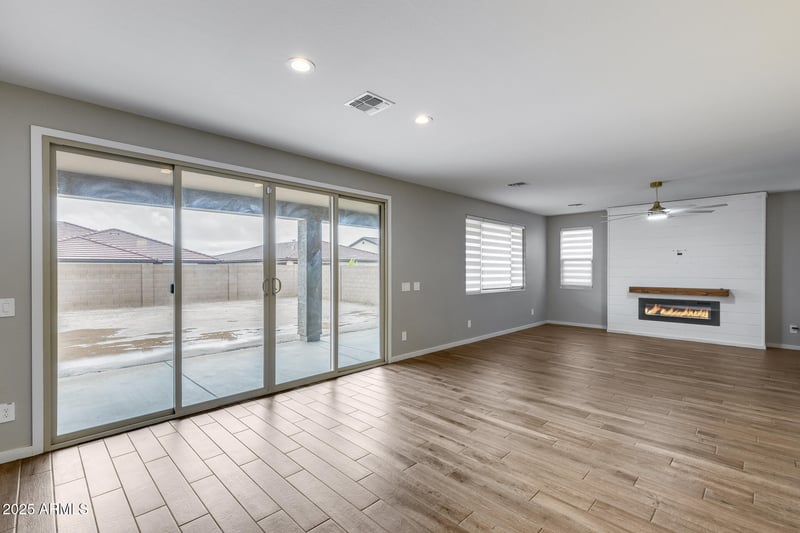 17635 Red Fox Rd, Surprise, AZ 85387