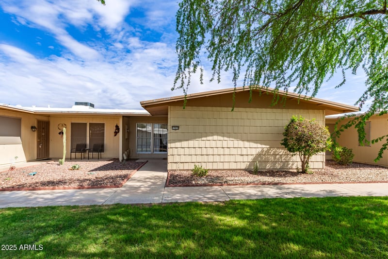 17639 99th Dr, Sun City, AZ 85373