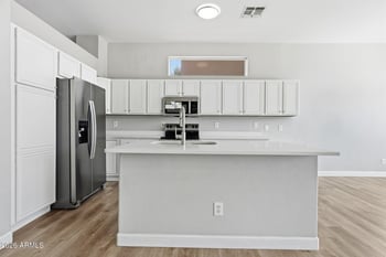 17644 17th St, Phoenix, AZ 85022