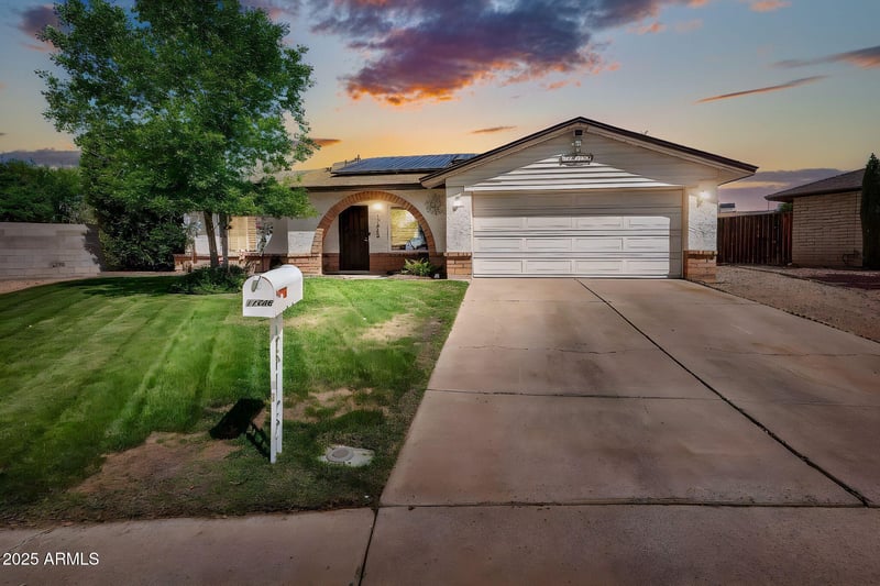 17648 35th Way, Phoenix, AZ 85032