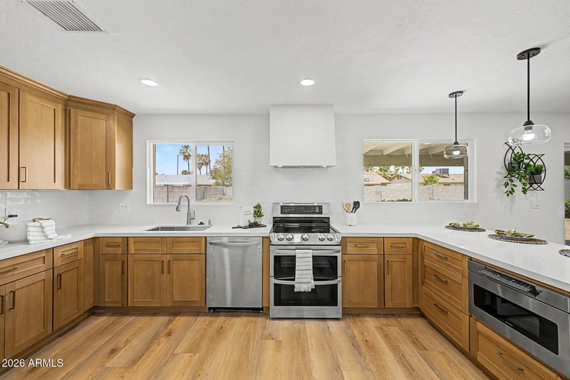 17648 N 35th St, Phoenix, AZ 85032
