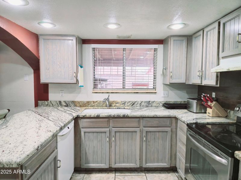 17648 N 36th St, Phoenix, AZ 85032