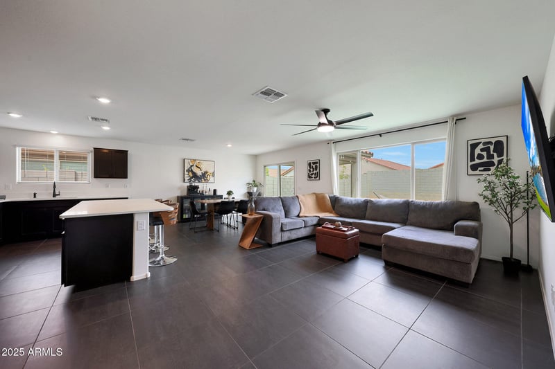 17652 Gambit Trl, Surprise, AZ 85387