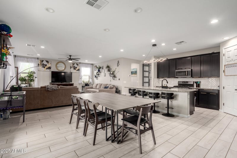 17652 Straight Arrow Ln, Surprise, AZ 85387