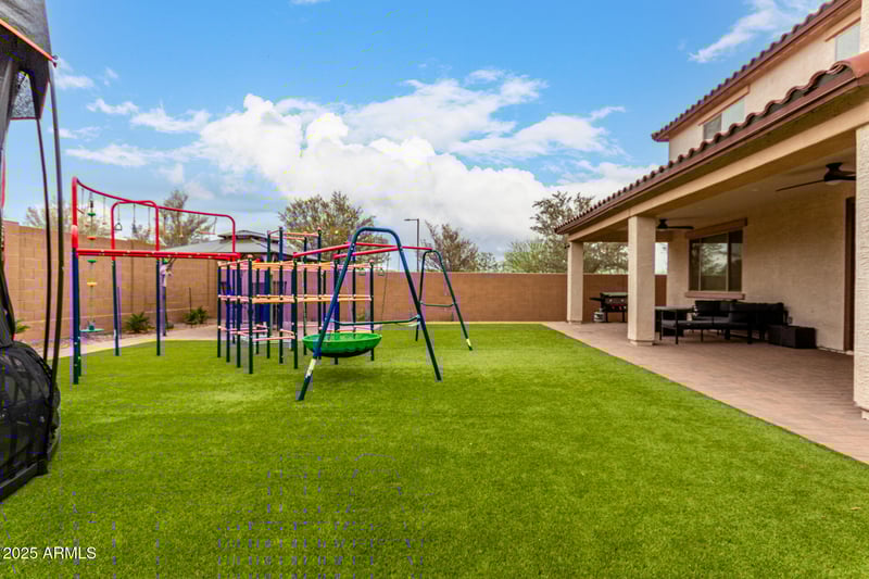 17652 Straight Arrow Ln, Surprise, AZ 85387
